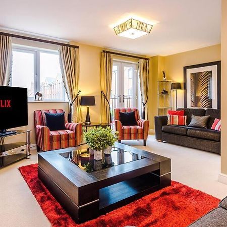 Stylish Townhouse Chester City Centre With Parking Экстерьер фото