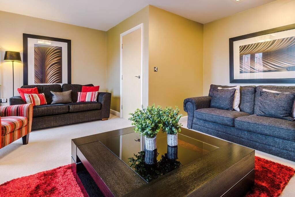 Stylish Townhouse Chester City Centre With Parking Экстерьер фото
