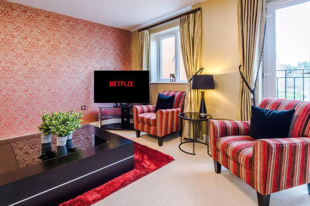 Stylish Townhouse Chester City Centre With Parking Экстерьер фото
